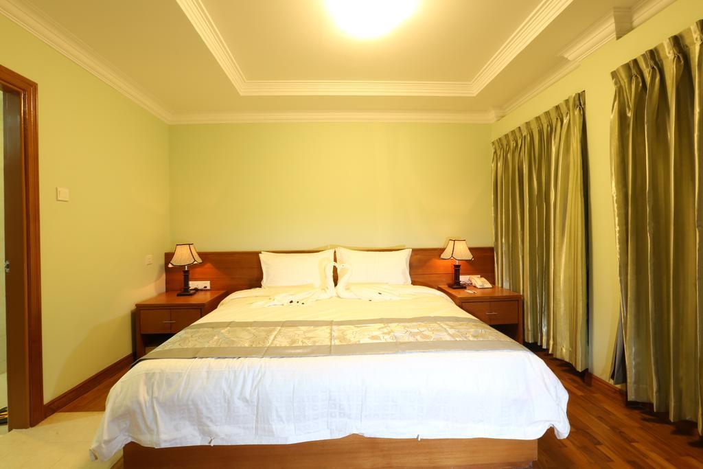 Hotel Royal King Γιανγκόν Εξωτερικό φωτογραφία